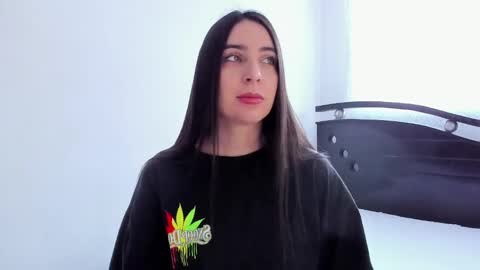 Ana  IG an castillo 1 online show from December 19, 2024, 11:39 am