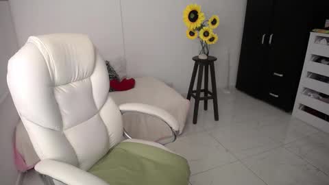  Ana  online show from March 4, 2025, 12:07 am