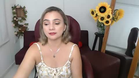 Snapshot of ana_hotmilf chatting on June 23, 2026, 12:08 am Ana online show from June 23, 2026, 12:08 am