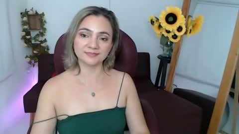 Snapshot of ana_hotmilf chatting on July 20, 2026, 11:29 pm Ana online show from July 20, 2026, 11:29 pm