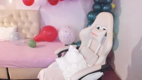 Im anna but you can call me as you want online show from December 4, 2024, 12:08 am