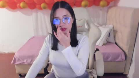 Im anna but you can call me as you want online show from February 21, 2025, 12:38 am