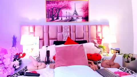 anaa_bellaa online show from November 20, 2025, 12:16 pm