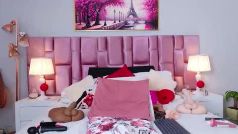 anaa_bellaa online show from March 21, 2026, 12:32 pm