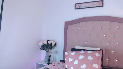 Ana Moon  online show from February 28, 2025, 9:04 am