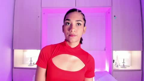 anaacollins_ online show from May 15, 2026, 11:28 am
