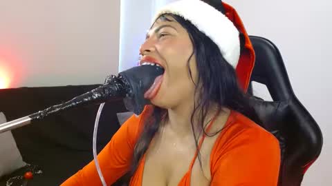 anabel alice gandara  online show from December 6, 2024, 1:33 pm