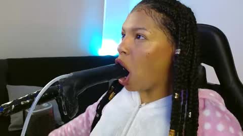 anabel alice gandara  online show from January 19, 2025, 1:44 pm