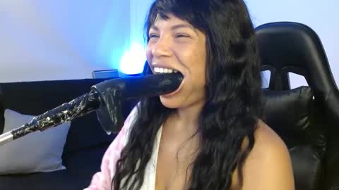 anabel alice gandara  online show from February 4, 2025, 2:32 pm