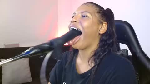 anabel alice gandara  online show from March 11, 2025, 1:45 pm