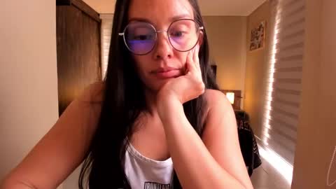 Anabel online show from March 3, 2025, 3:31 pm