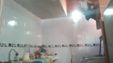 anabella_00 online show from April 20, 2026, 7:37 pm