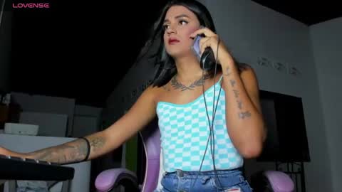 Snapshot of anabellabonariva chatting on June 18, 2026, 11:42 pm Anabella online show from June 18, 2026, 11:42 pm
