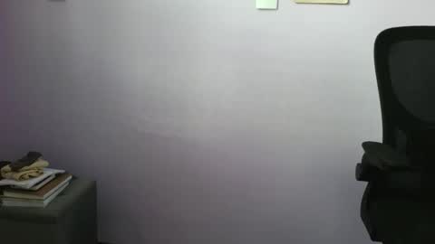 anabelucci_ online show from April 11, 2026, 5:06 pm