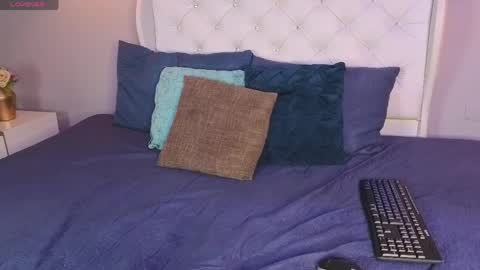 Snapshot of anabloom_ chatting on May 11, 2026, 7:11 pm anabloom_ online show from May 11, 2026, 7:11 pm