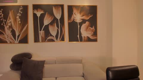 Ana  online show from February 28, 2025, 3:26 am