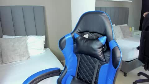 Snapshot of anagil_ chatting on April 29, 2026, 2:43 pm A N A online show from April 29, 2026, 2:43 pm