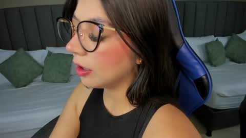 Snapshot of anagil_ chatting on June 10, 2026, 1:54 pm A N A online show from June 10, 2026, 1:54 pm