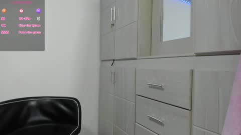 Snapshot of anahi_cruz77 chatting on January 22, 2025, 12:17 pm Ana online show from January 22, 2025, 12:17 pm