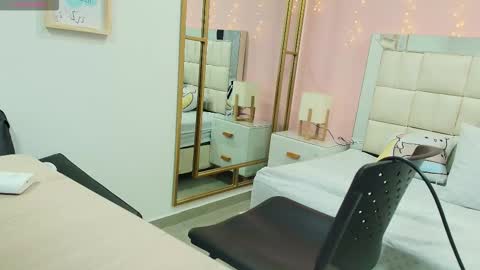 Anahi  online show from November 23, 2025, 8:30 pm