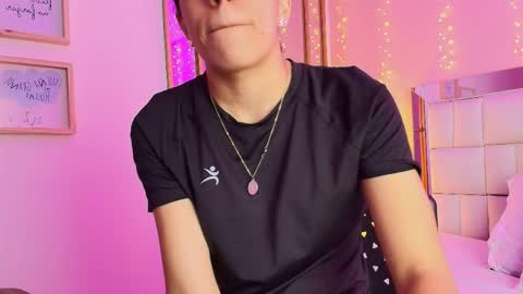 Anahi  online show from April 6, 2026, 7:26 pm