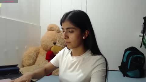 Snapshot of anahibrowns95 chatting on December 1, 2025, 11:10 pm Anahi Browns online show from December 1, 2025, 11:10 pm