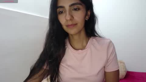 Snapshot of anahibrowns95 chatting on April 21, 2026, 10:01 pm Anahi Browns online show from April 21, 2026, 10:01 pm