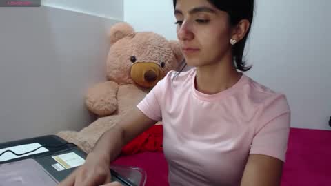 Snapshot of anahibrowns95 chatting on May 14, 2026, 9:10 pm Anahi Browns online show from May 14, 2026, 9:10 pm