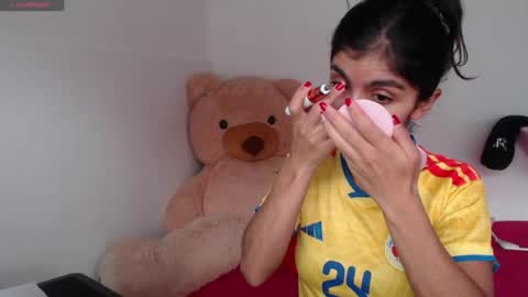 Snapshot of anahibrowns95 chatting on July 7, 2026, 6:45 pm Anahi Browns online show from July 7, 2026, 6:45 pm