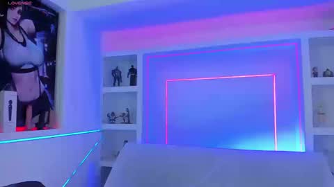 Anahis online show from March 13, 2026, 4:41 am