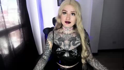  Callme Mistress Ani  online show from November 3, 2025, 7:37 pm