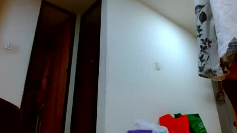 Snapshot of anaids_dam chatting on July 21, 2026, 11:45 am anaids online show from July 21, 2026, 11:45 am