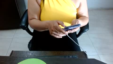 Snapshot of anaids_dam chatting on July 23, 2026, 12:25 pm anaids online show from July 23, 2026, 12:25 pm