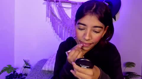 anais_tgn online show from October 21, 2025, 12:06 pm