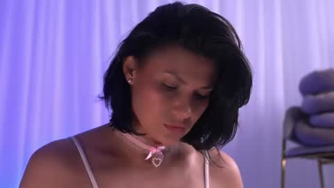 Snapshot of anaisleblanc chatting on May 6, 2026, 3:24 am Anais online show from May 6, 2026, 3:24 am