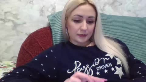 analqueen2024 online show from January 22, 2025, 9:35 am