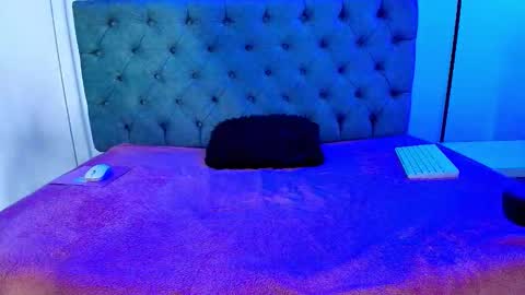  Ana Maria  online show from November 8, 2025, 7:56 pm