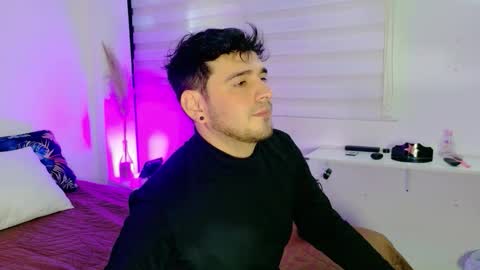 sach online show from November 22, 2025, 9:03 pm