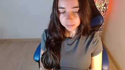 Snapshot of anarosse__ chatting on June 10, 2026, 12:00 am ana 3 online show from June 10, 2026, 12:00 am