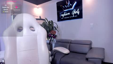 ana online show from October 16, 2025, 2:40 pm