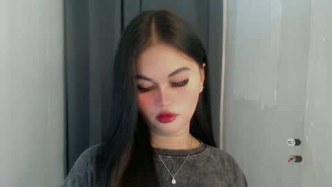 Snapshot of anaruru_ chatting on June 20, 2026, 12:52 pm ANA online show from June 20, 2026, 12:52 pm