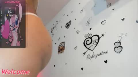 Snapshot of anastasia_tuya chatting on October 12, 2025, 7:46 pm anastasia online show from October 12, 2025, 7:46 pm