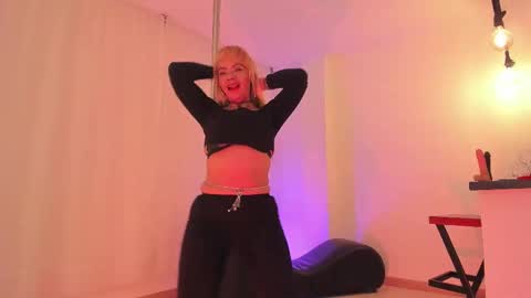 Ana 3 online show from September 28, 2025, 3:56 am