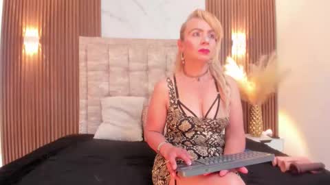 Ana 3 online show from November 24, 2025, 7:57 pm