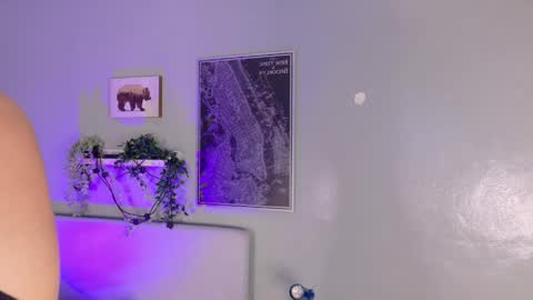 Kendra  online show from April 12, 2026, 11:26 am