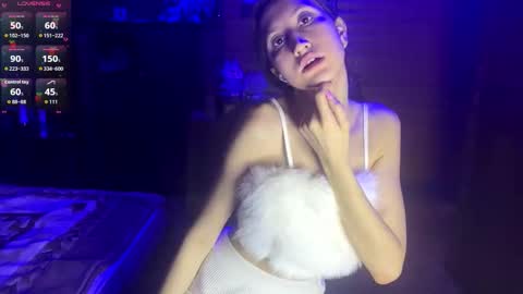 Ashley Cooper online show from November 3, 2025, 5:47 pm