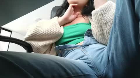   online show from April 23, 2026, 11:42 am