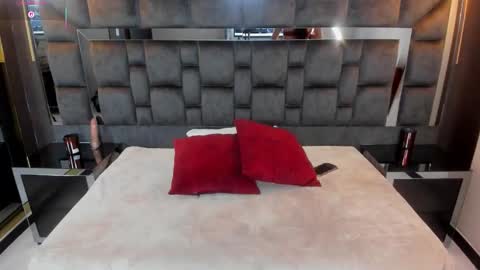 andiejones online show from September 11, 2025, 1:11 pm