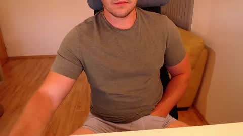 Snapshot of andnandor chatting on July 23, 2026, 5:55 pm andnandor online show from July 23, 2026, 5:55 pm