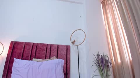 Andra Cyrus online show from January 7, 2025, 2:41 pm